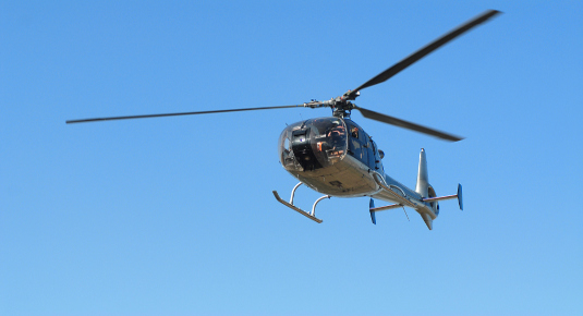 Regalare un buono per un volo in elicottero nella zona di Milano