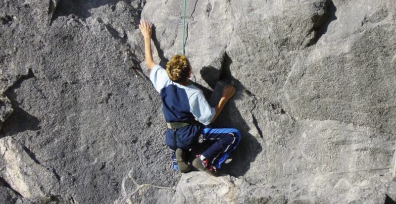 Esperienza di arrampicata sportiva in montagna