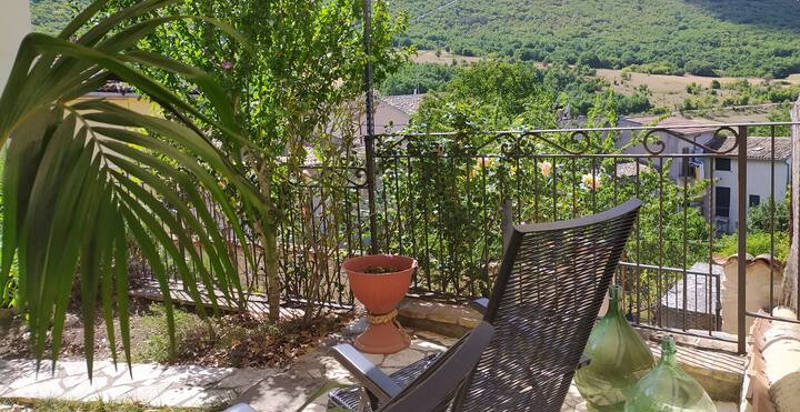 Agriturismo a conduzione familiare a Tione degli Abruzzi