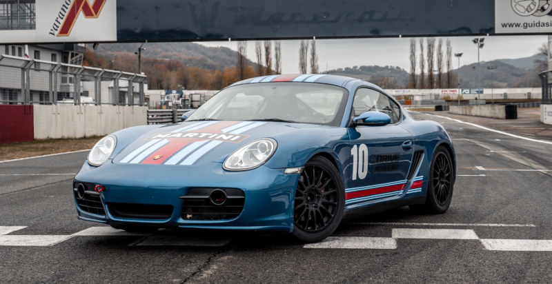Vivi l'emozione di essere copilota in Porsche Cayman CUP