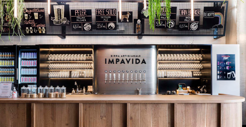 Esperienza di degustazione birra presso il birrificio Impavida di Arco