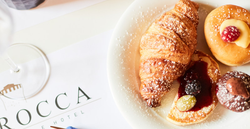 Colazione con prodotti tipici romagnoli in hotel a Brisighella