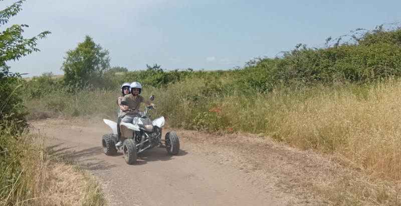 divertimento in quad nel patrimonio etrusco di Cerveteri