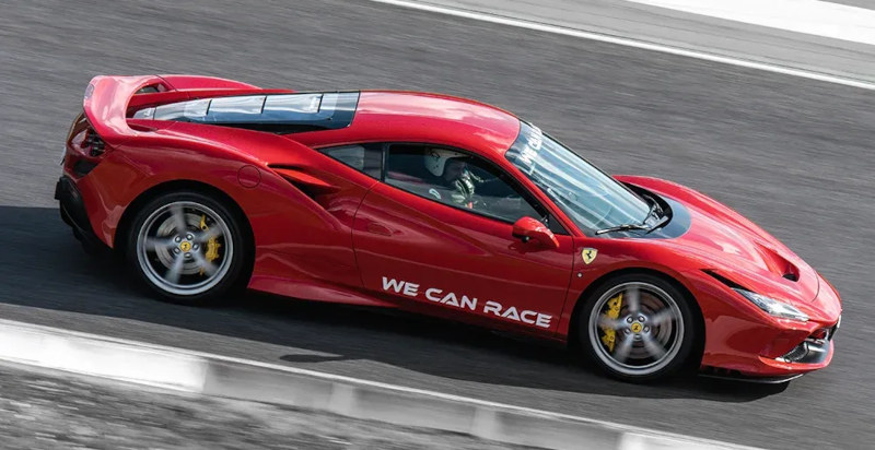 Esperienza da passeggero su Ferrari F8 Tributo pronta a scattare sul circuito di Airola