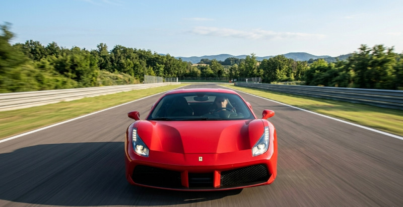 Ferrari 488 GTB sul Circuito Internazionale del Friuli a Precenicco