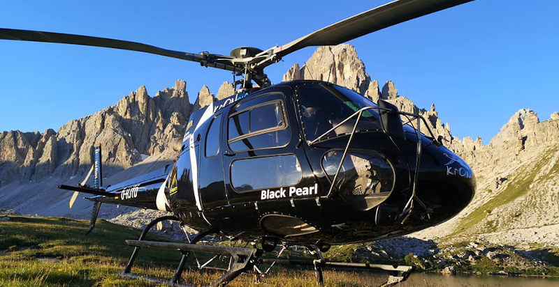 Volo in elicottero sopra le Dolomiti