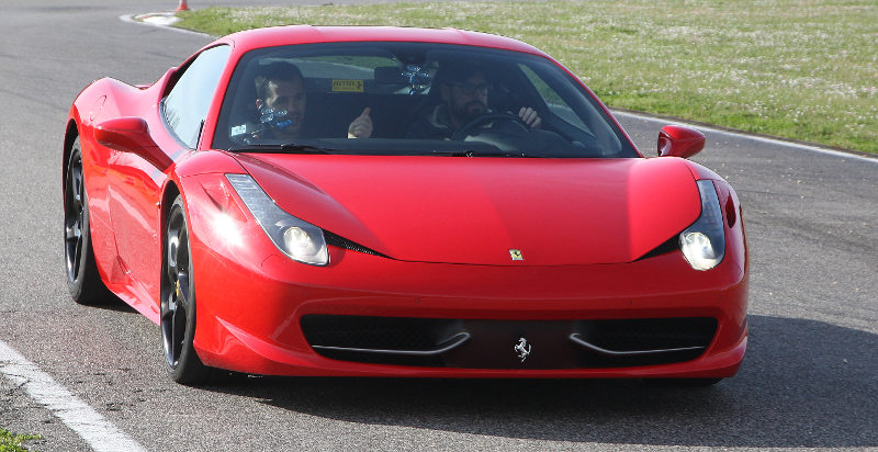 Prova l'adrenalina di guidare una Ferrari, Lamborghini o Subaru