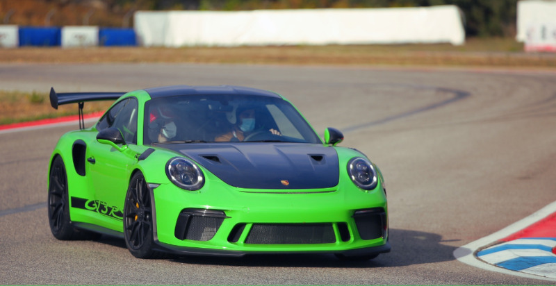 Guidare una Porsche 911 GT3 RS in pista a Magione