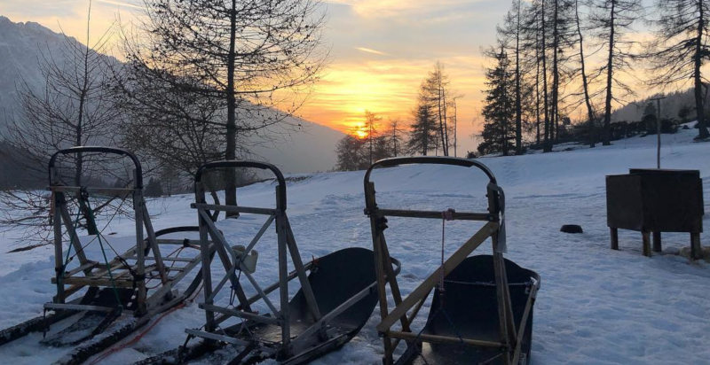 Tramonto sulle cime innevate di Passo Tonale