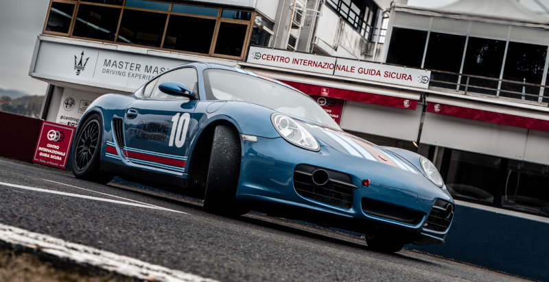 Giro in pista con Porsche Ferrara