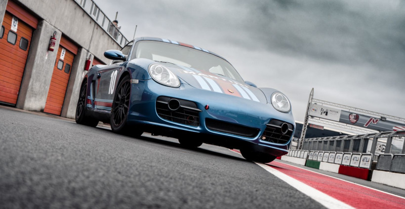 guidare una porsche in pista parma