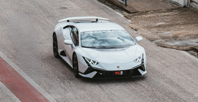 Regalo perfetto: giro in Lamborghini per bambini amanti dei motori a Benevento