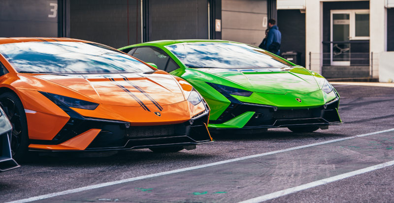 Lamborghini Huracán Tecnica con design sportivo pronte per la guida sul circuito di Monza
