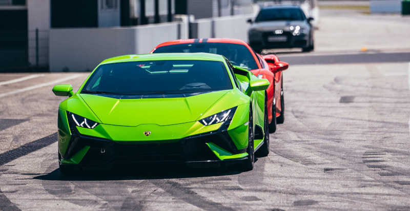 Lamborghini Huracán Tecnica in pista al Cremona Circuit per una guida sportiva