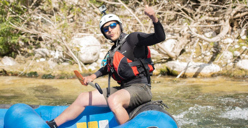 Rafting adrenalinico nel fiume Volturno con guida esperta