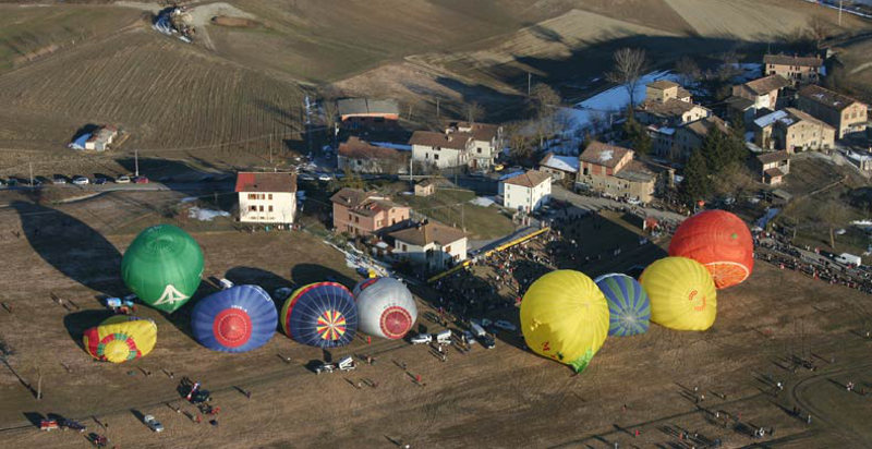 volo mongolfiera emilia romagna carpineti panoramica