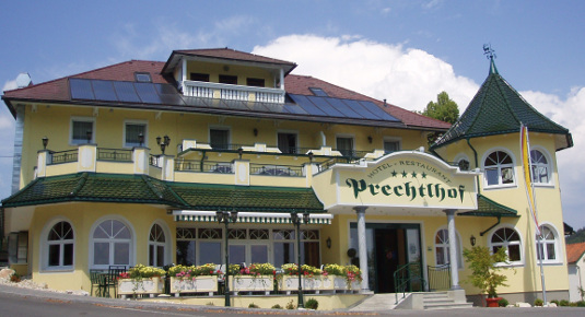 Hotel con stanza di fieno rustica e accogliente