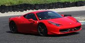Guidare supercar in pista come regalo ad un amico