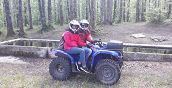 Sentiero sterrato nel Parco del Partenio durante un tour in quad