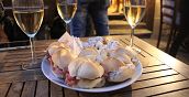 Pane tipico e salumi nei bacari veneziani