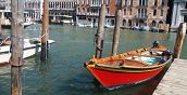 Barca d'epoca per escursione al tramonto a Venezia