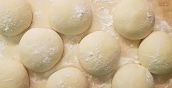 Corso di pizza a Roma: impasto perfetto con maestri pizzaioli