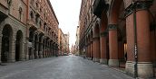 Aperitivo con salumi emiliani e pane caldo - Tour enogastronomico a Bologna