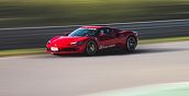 Ferrari 296 GTB sul circuito del Volturno
