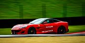 La linea elegante di una Ferrari Portofino all'Autodromo di Mores a Sassari