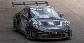 Porsche sportiva sul circuito di Sassari
