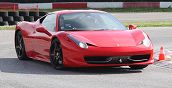 Guida Ferrari a Pavia