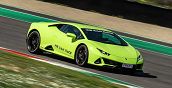 Lamborghini Huracán EVO impegnata in un test drive su pista in Umbria