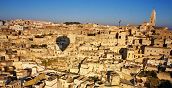Mongolfiera in esclusiva per due persone vola sopra Matera