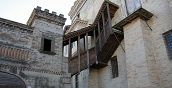 Centro storico medievale del borgo di Montefalco con architetture in pietra