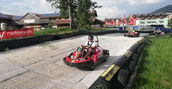 Esperienza di guida su ghiaccio in Neveplast alla pista go kart di Andalo