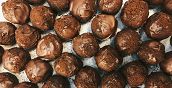 Degustazione di cioccolato artigianale durante un tour gastronomico a Ginevra