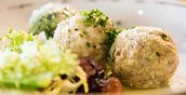 Canederli, piatto tradizionale della cucina tirolese