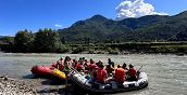 Paesaggio mozzafiato durante l'escursione di rafting nella Val d'Adige