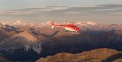 Vista panoramica delle Alpi durante un volo in elicottero a Sondrio