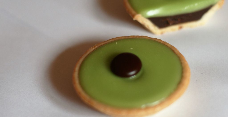Carac, tortina di frolla con ganache al cioccolato, dolce tipico del Canton Vaud