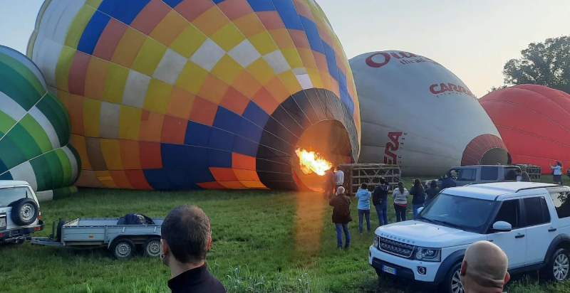 Volo in mongolfiera per due persone sul Lago di Garda al tramonto
